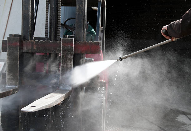 Best Graffiti Removal  in Portland, MI